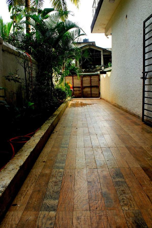 Truly Earthly Guest house Parra